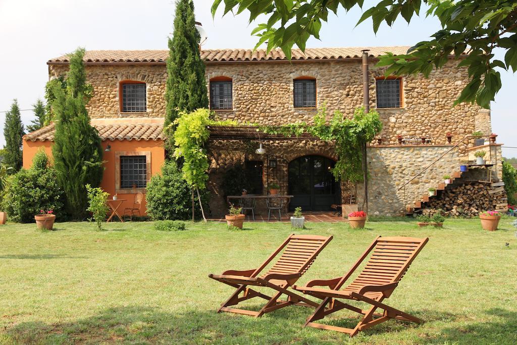 Hostal Nou De Crespia Bagian luar foto