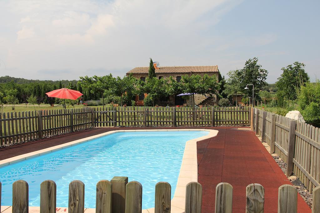 Hostal Nou De Crespia Bagian luar foto