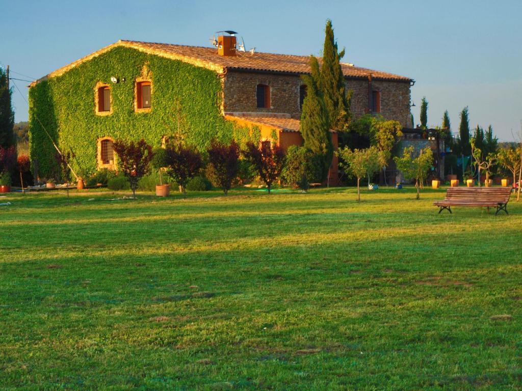 Hostal Nou De Crespia Bagian luar foto